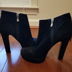 🚫SOLD✔ BCBG Black Platform Heels Boot Zipper sz 8